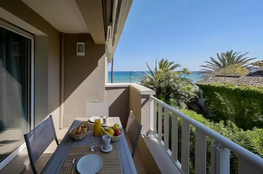 Residence La Menado كافالير سور مير شقة